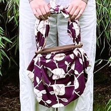 Indlæs billede til gallerivisning Furoshiki kamelia mørkelilla 105 cm