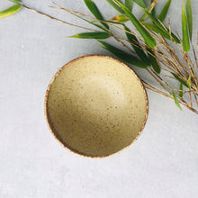 Indlæs billede til gallerivisning Lille sandfarvet bowl - U-formet