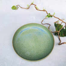 Indlæs billede til gallerivisning Grøn tallerken med høj kant