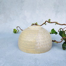 Indlæs billede til gallerivisning Mellem cremefarvet bowl - U-form