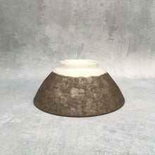 Indlæs billede til gallerivisning Brun og hvid bowl - stor