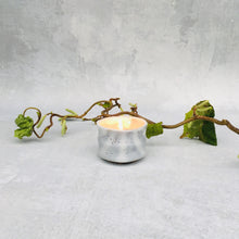 Indlæs billede til gallerivisning Sake-kop - Hvid sky