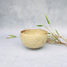 Indlæs billede til gallerivisning Lille sandfarvet bowl - U-formet
