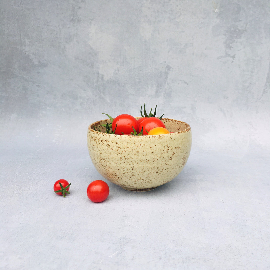 Lille sandfarvet bowl - U-formet